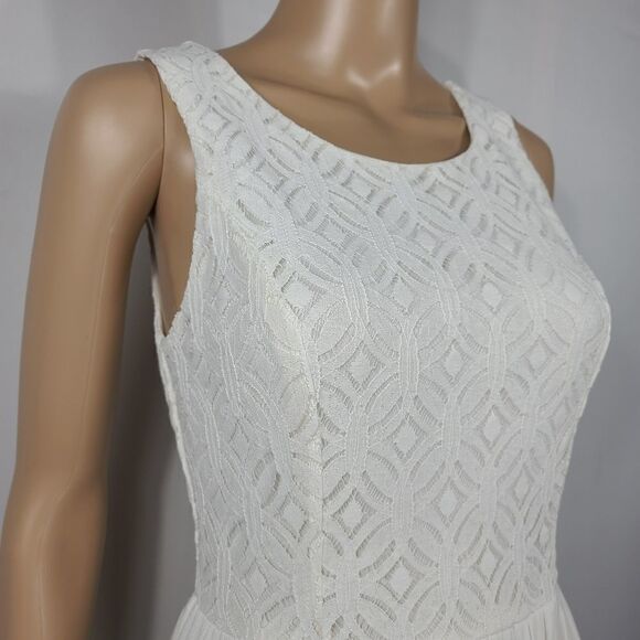 Alya Cream Cotton Fit and Flare Cocktail Dress - Picture 3 of 9
